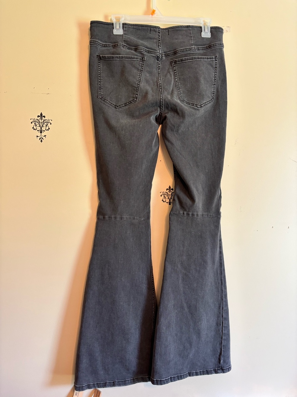 Free People flare jeans Charcoal color size 31 - Picture 5 of 7